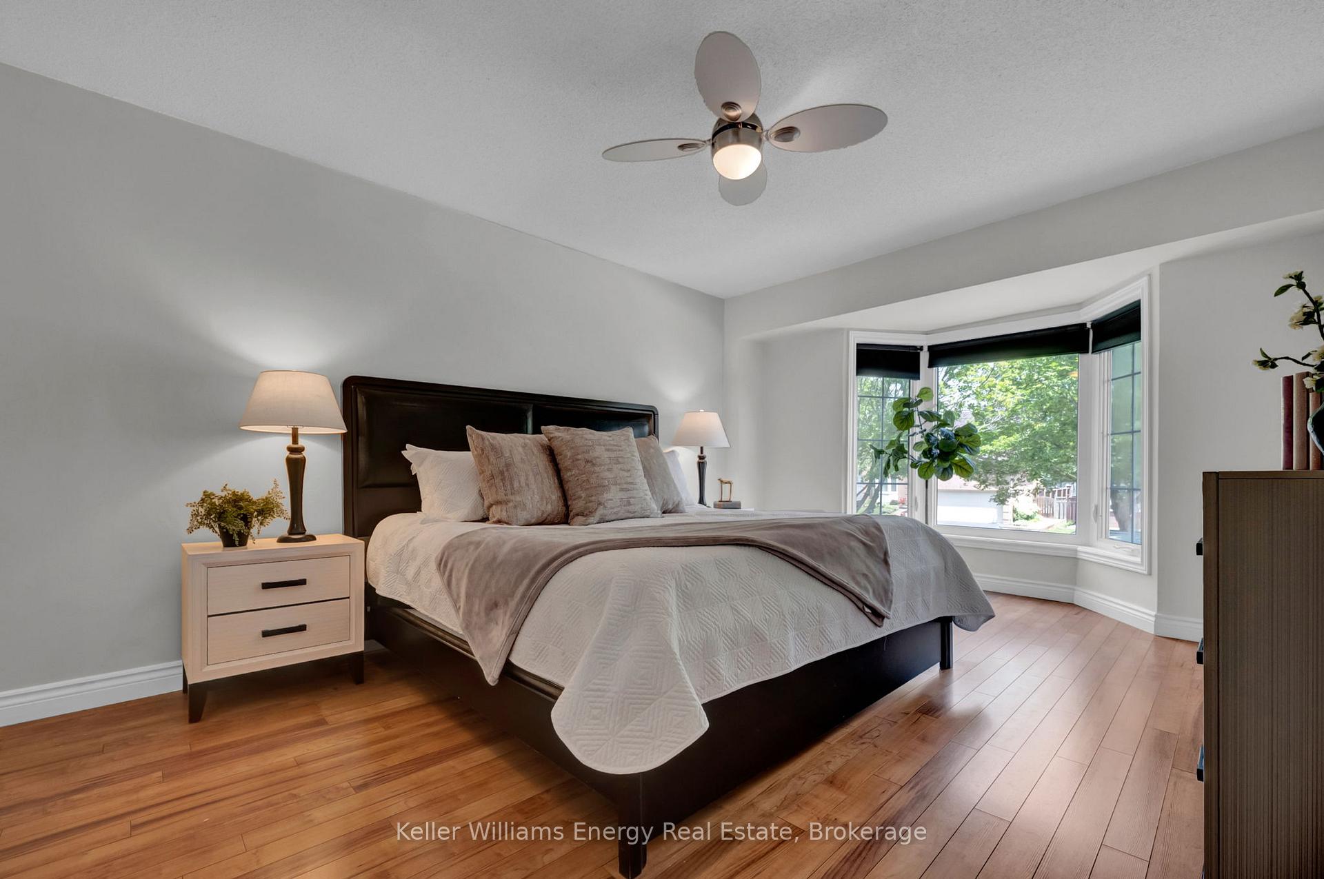 Photo 11 of 25 Fieldview Crescent, Whitby, Blue Grass Meadows — HOMEH