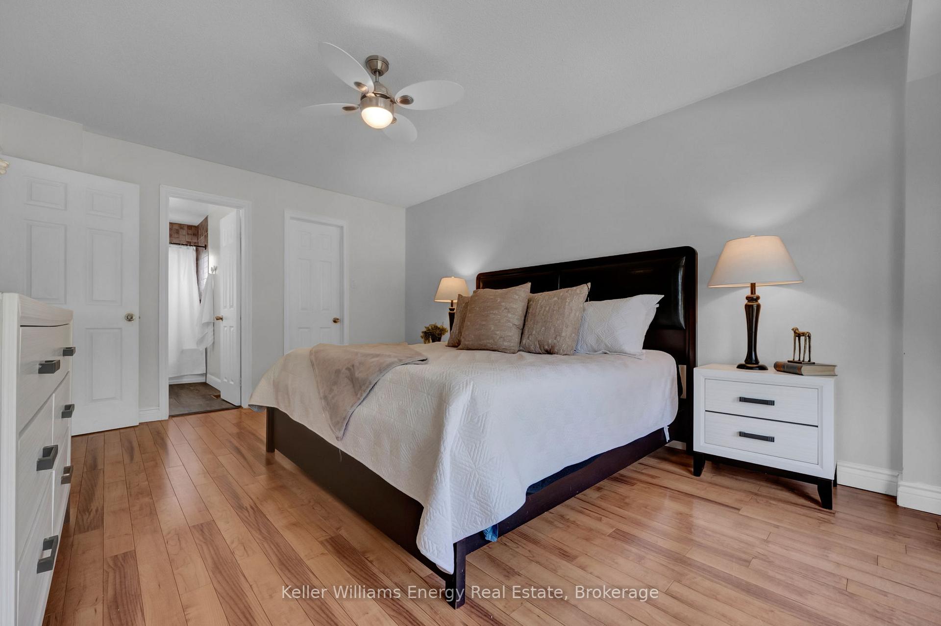 Photo 13 of 25 Fieldview Crescent, Whitby, Blue Grass Meadows — HOMEH