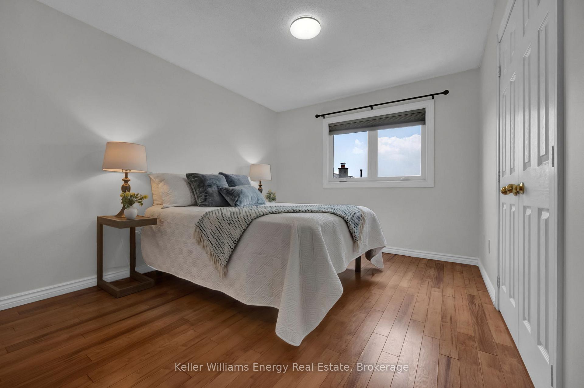 Photo 17 of 25 Fieldview Crescent, Whitby, Blue Grass Meadows — HOMEH