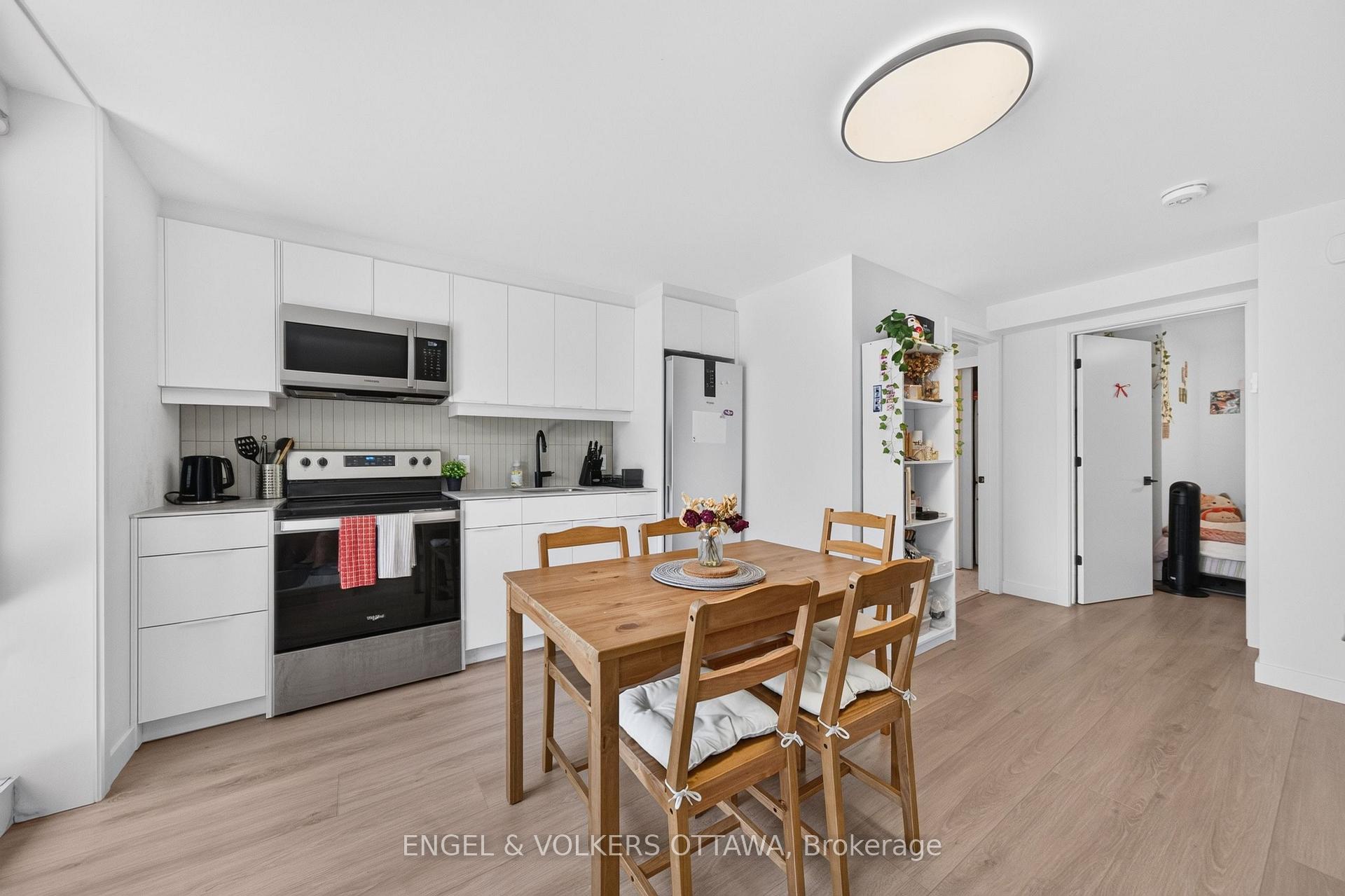 Photo 6 of Unit D, 117 Carruthers Avenue, Ottawa, Mechanicsville — HOMEH