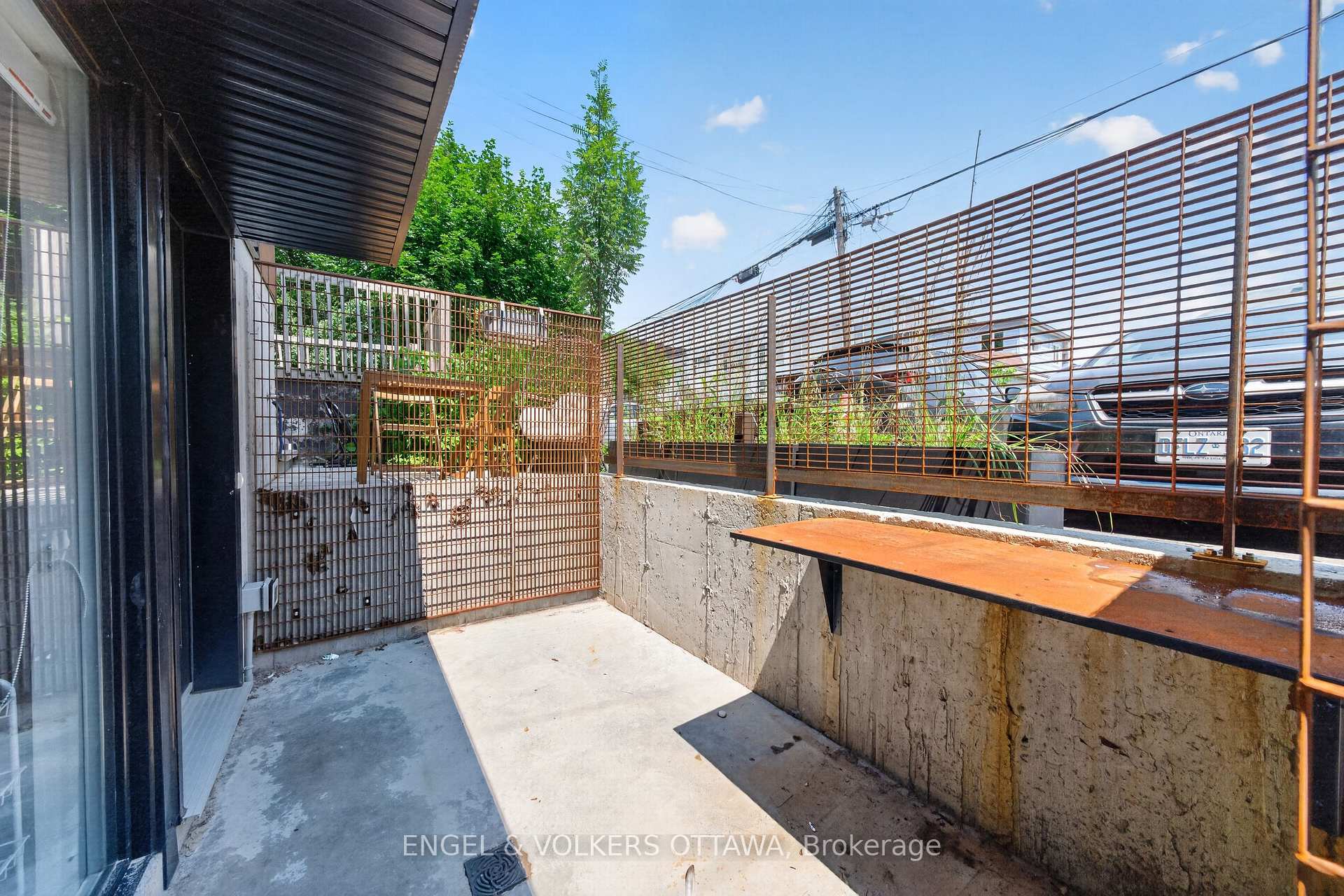 Photo 22 of Unit D, 117 Carruthers Avenue, Ottawa, Mechanicsville — HOMEH
