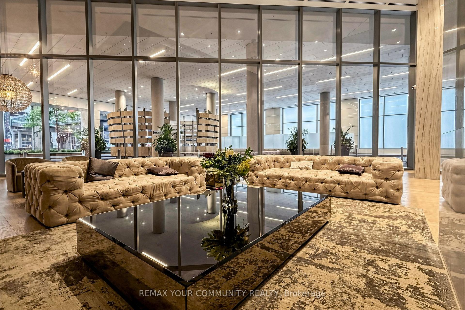 Photo 12 of Unit 3702, 88 Harbour Street, Toronto, Waterfront Communities — HOMEH