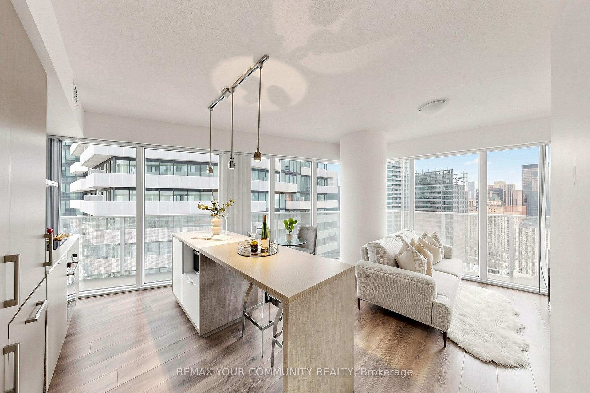 Photo 20 of Unit 3702, 88 Harbour Street, Toronto, Waterfront Communities — HOMEH
