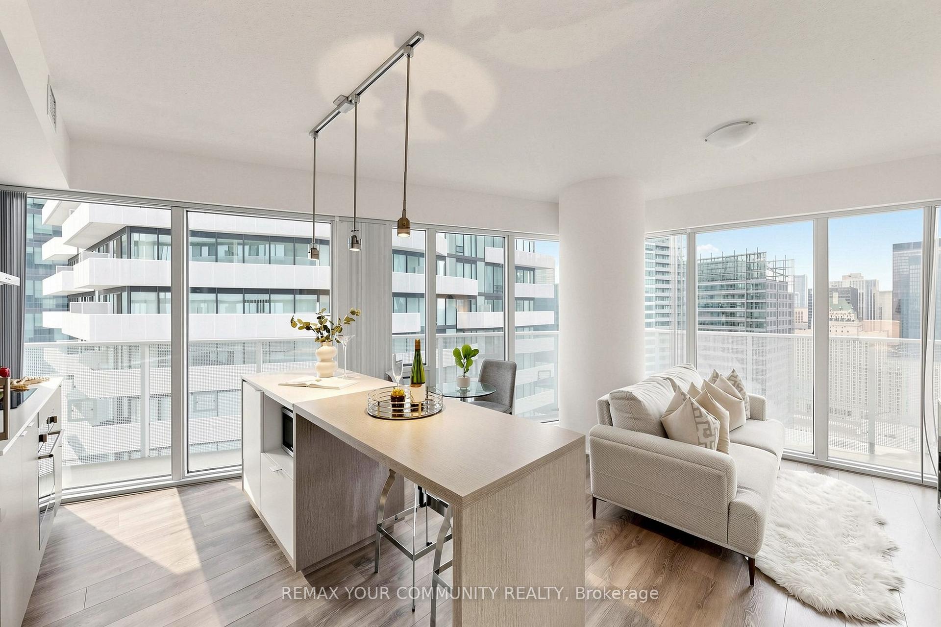 Photo 22 of Unit 3702, 88 Harbour Street, Toronto, Waterfront Communities — HOMEH