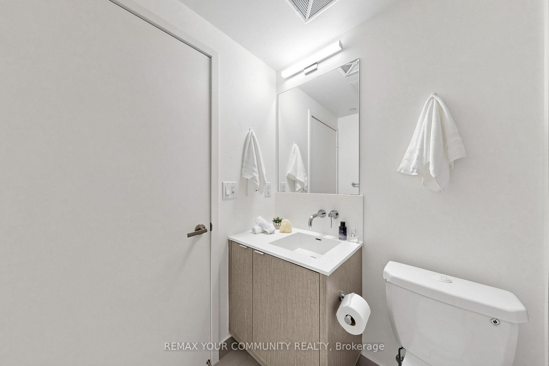 Photo 28 of Unit 3702, 88 Harbour Street, Toronto, Waterfront Communities — HOMEH