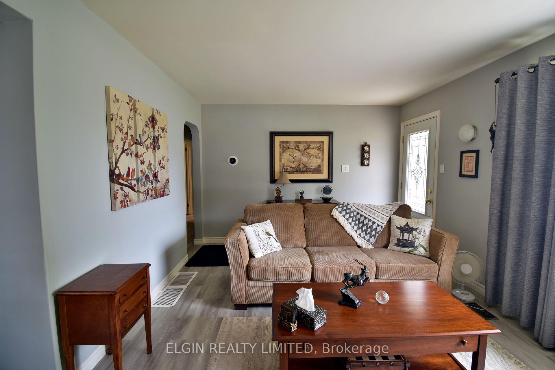 Photo 6 of 174 Elm Street, St. Thomas — HOMEH