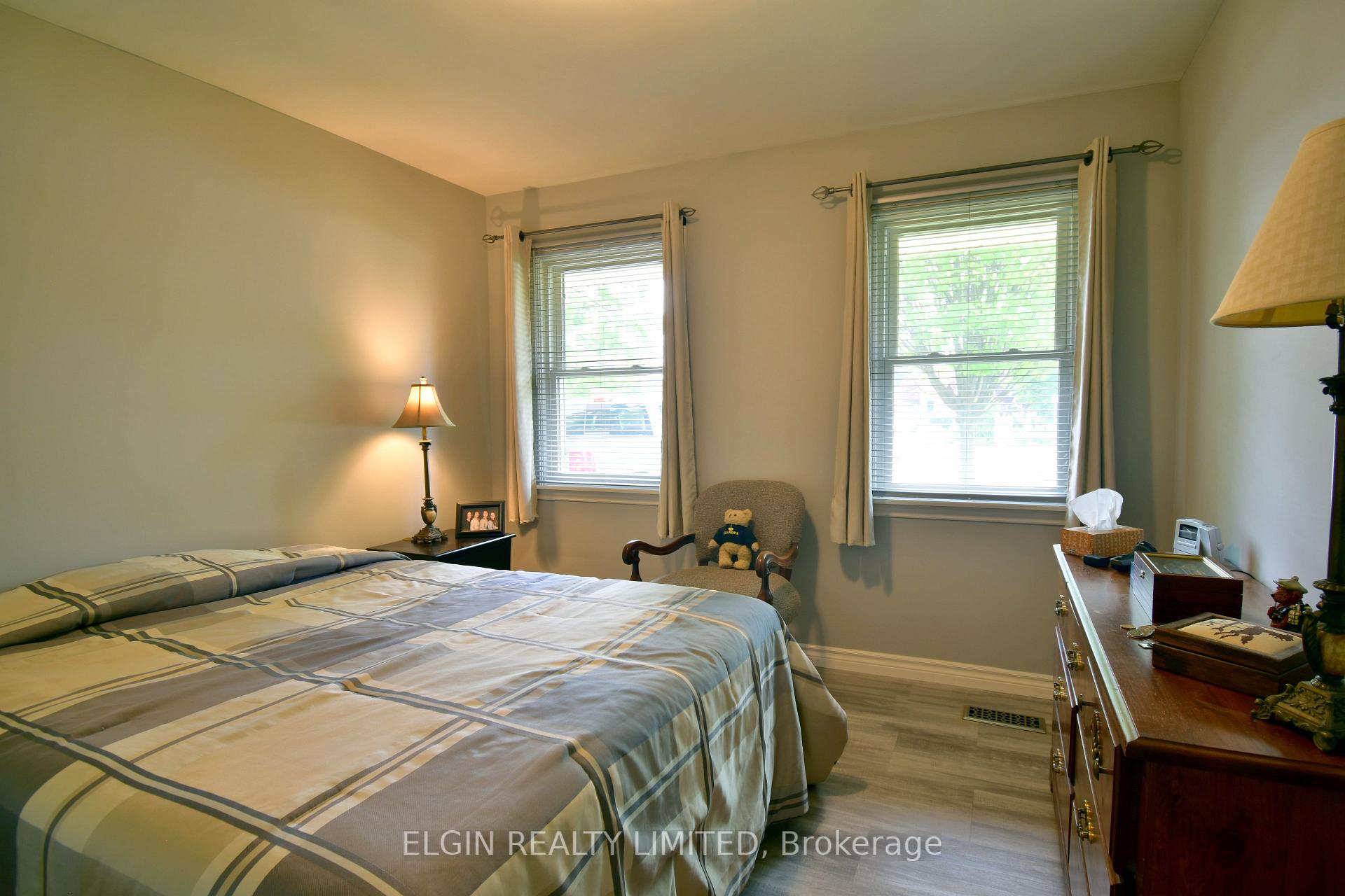 Photo 18 of 174 Elm Street, St. Thomas — HOMEH