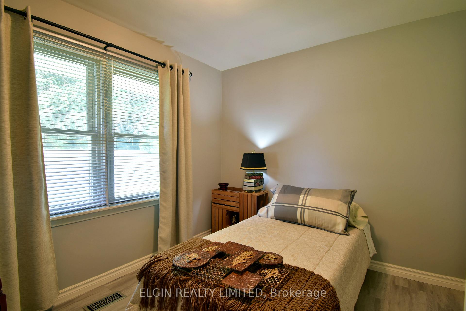 Photo 19 of 174 Elm Street, St. Thomas — HOMEH