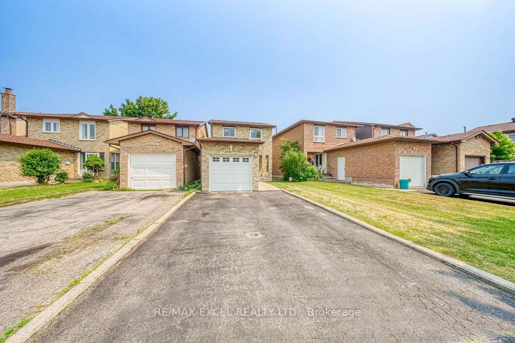 Photo 1 of 25 Barrington Crescent, Markham, Milliken Mills West — HOMEH
