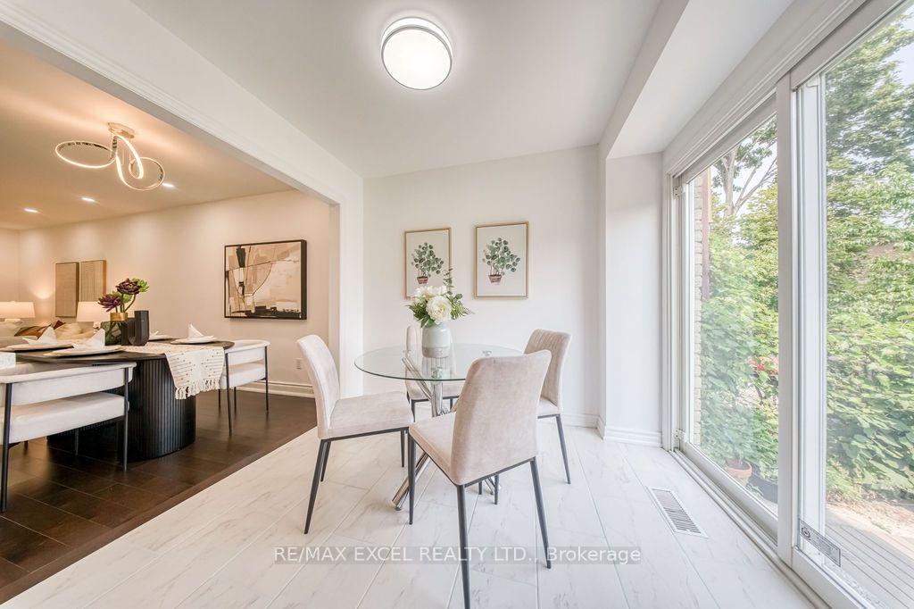 Photo 18 of 25 Barrington Crescent, Markham, Milliken Mills West — HOMEH
