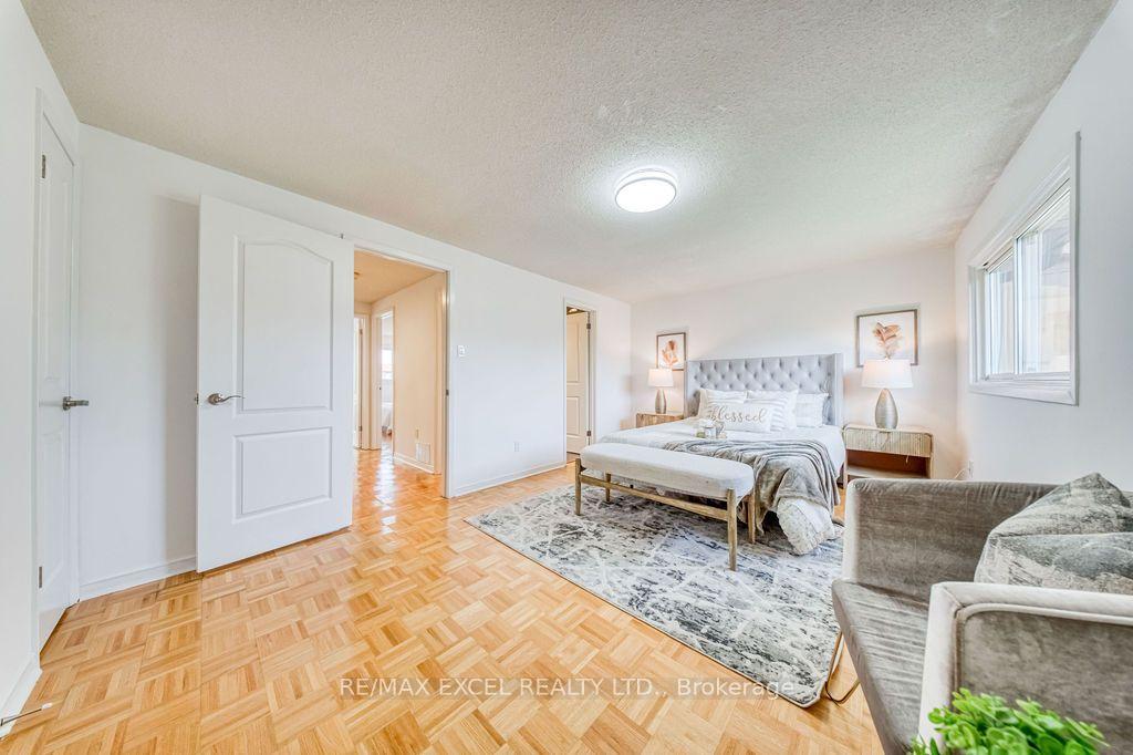 Photo 24 of 25 Barrington Crescent, Markham, Milliken Mills West — HOMEH