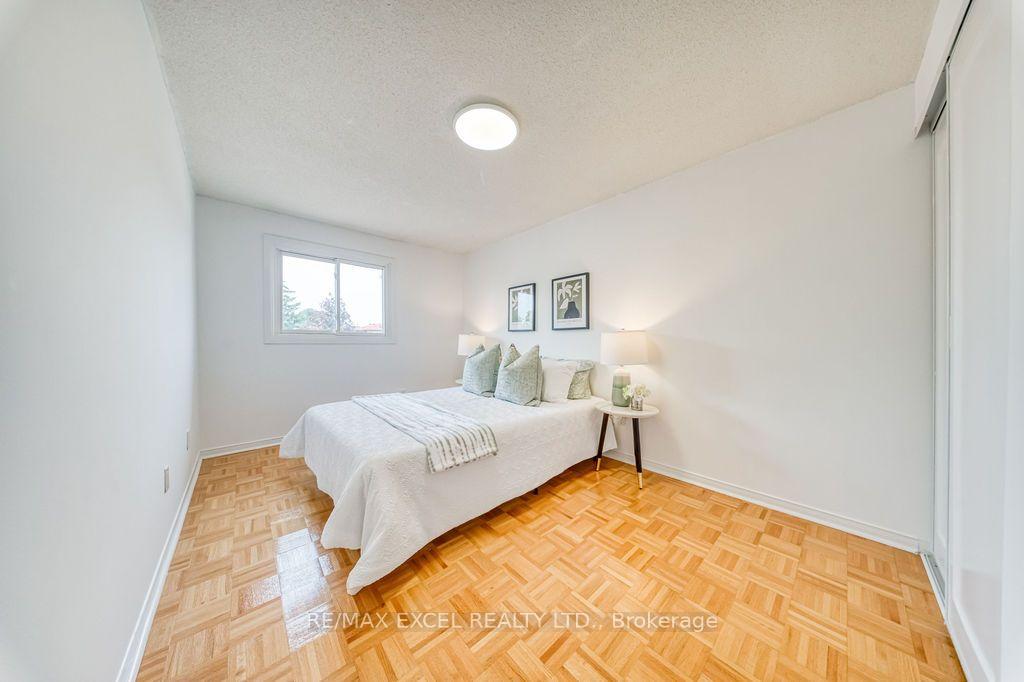 Photo 30 of 25 Barrington Crescent, Markham, Milliken Mills West — HOMEH