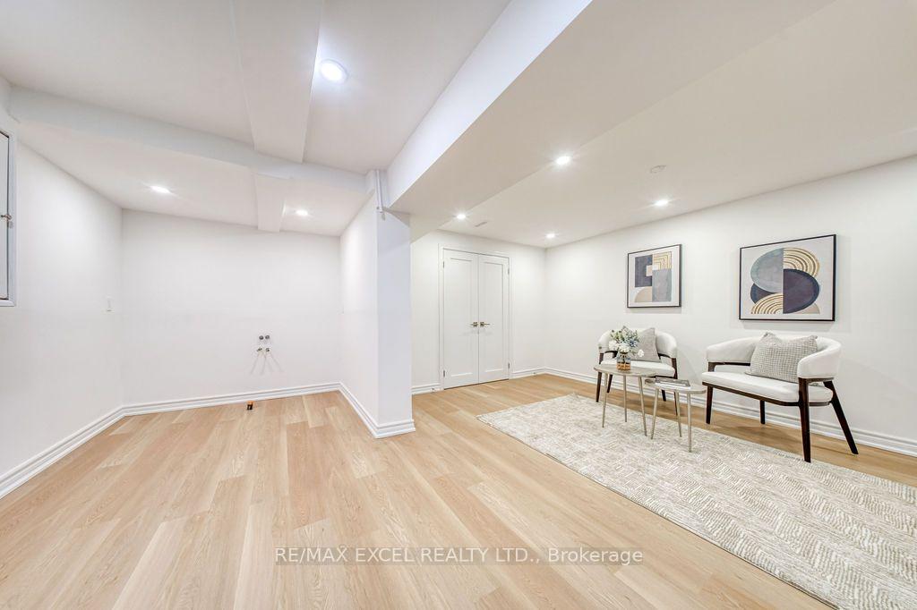 Photo 33 of 25 Barrington Crescent, Markham, Milliken Mills West — HOMEH