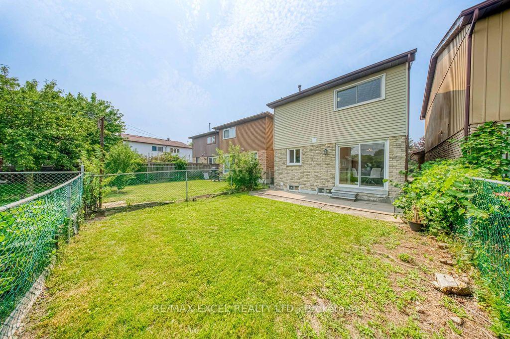 Photo 40 of 25 Barrington Crescent, Markham, Milliken Mills West — HOMEH