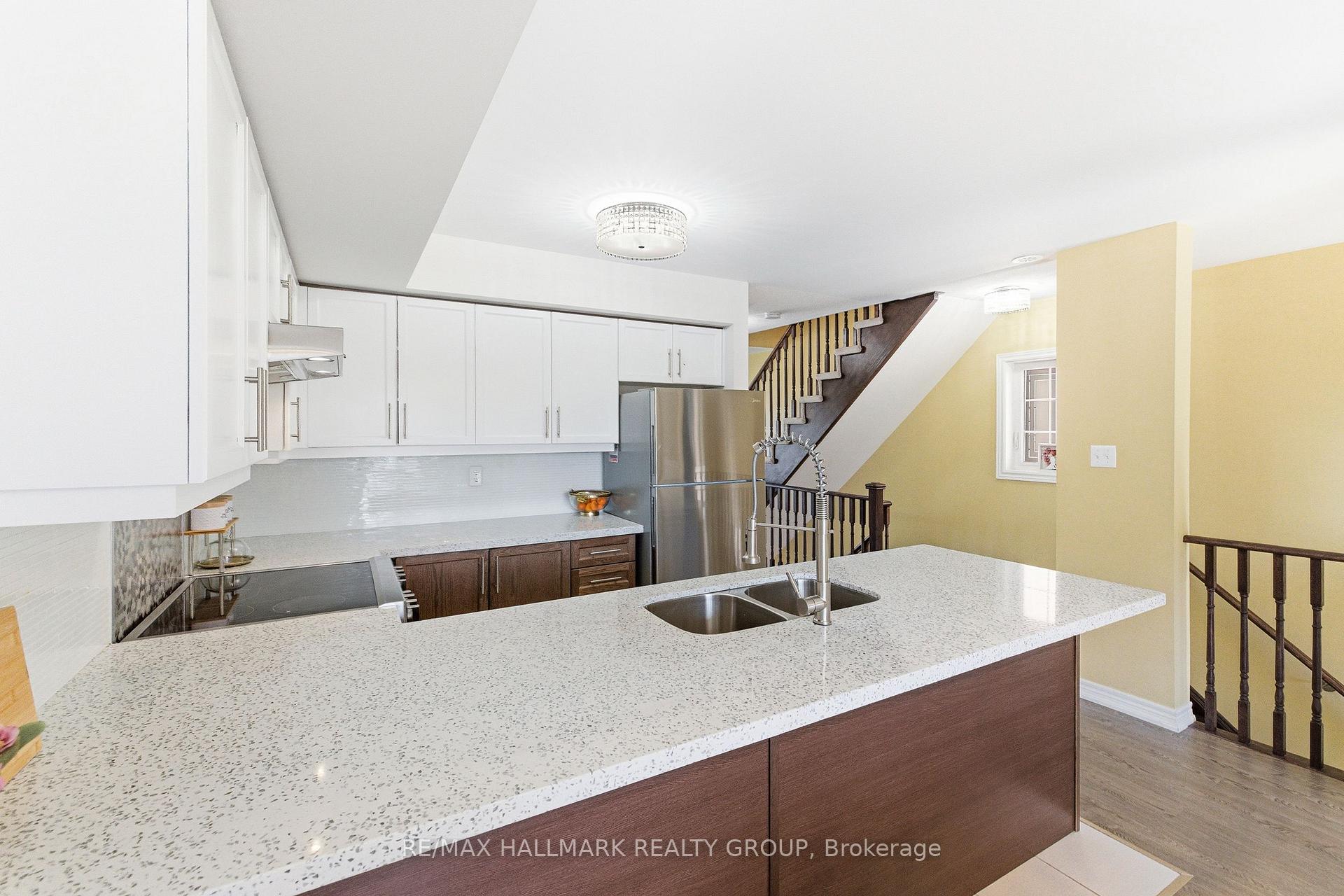 Photo 7 of 2464 Bromus Path, Oshawa, Windfields — HOMEH