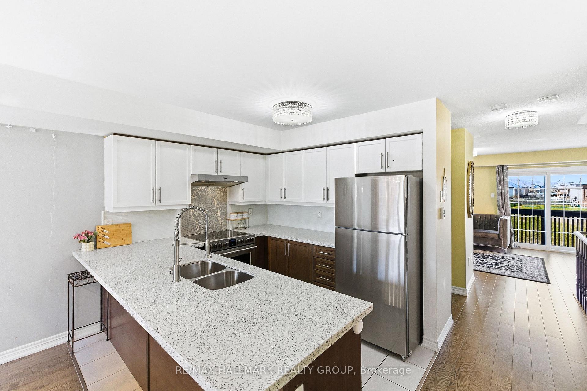 Photo 8 of 2464 Bromus Path, Oshawa, Windfields — HOMEH