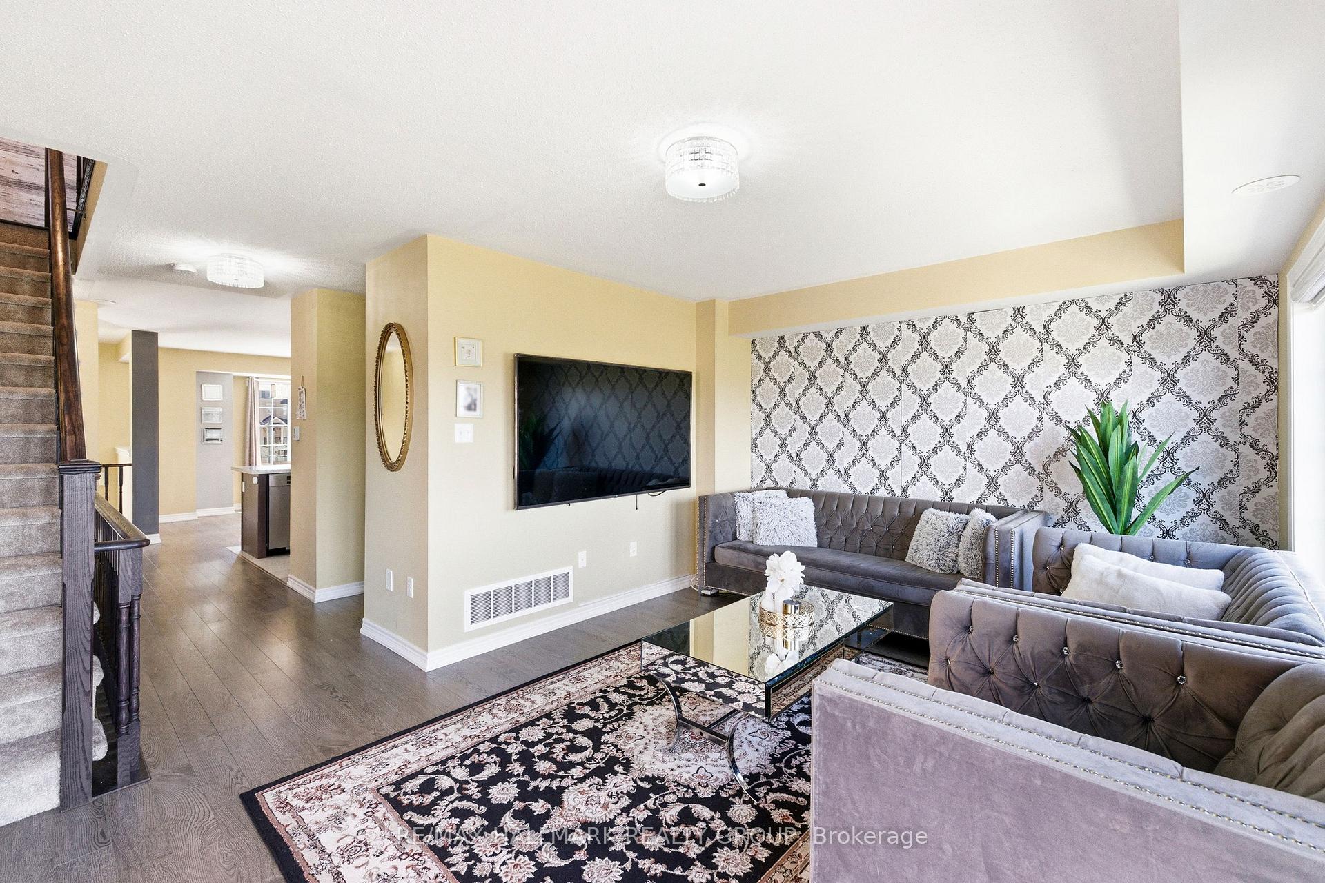 Photo 11 of 2464 Bromus Path, Oshawa, Windfields — HOMEH