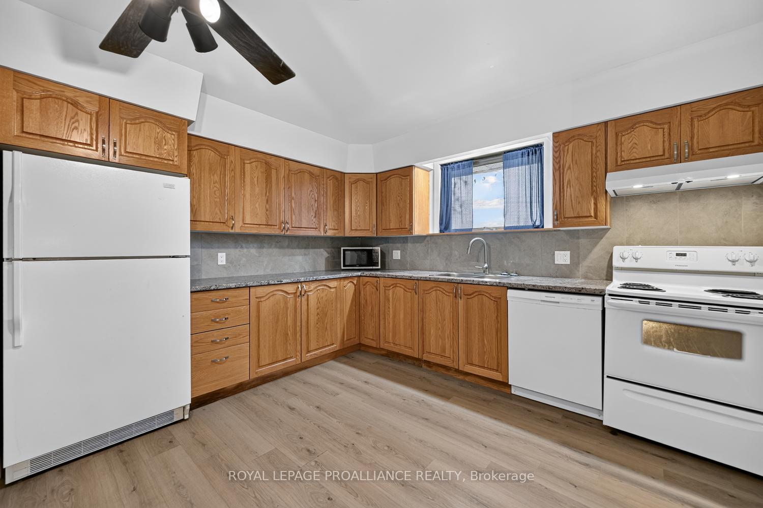 Photo 11 of 415 Railway Avenue, Prescott, Prescott — HOMEH