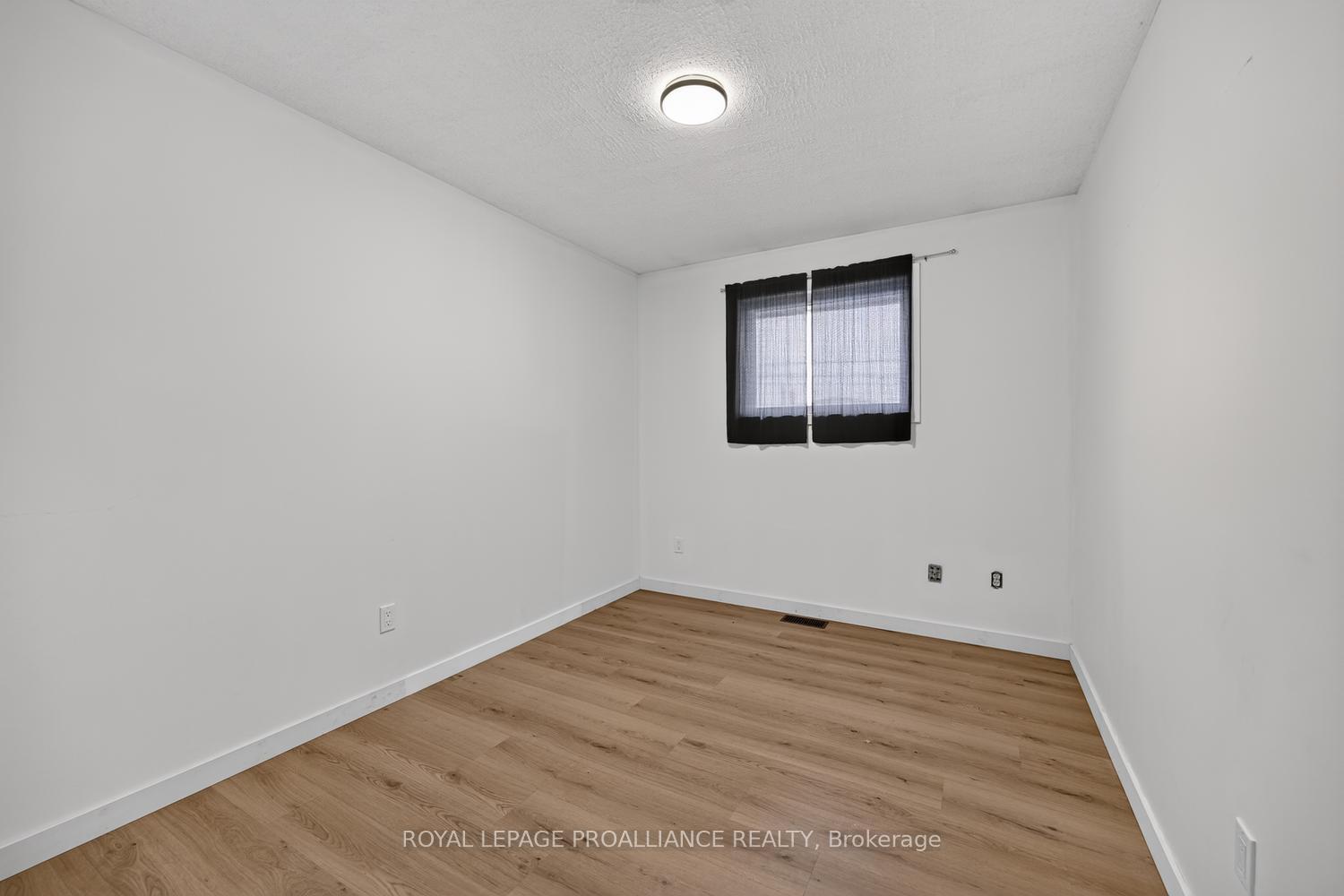 Photo 16 of 415 Railway Avenue, Prescott, Prescott — HOMEH