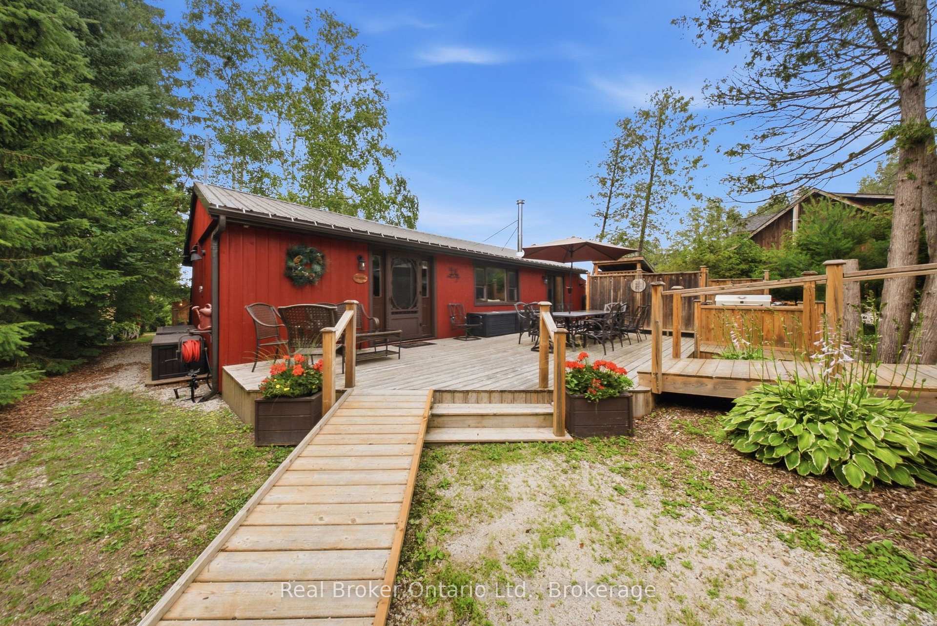 Photo 1 of 111 Wilson Drive, Georgian Bluffs — HOMEH