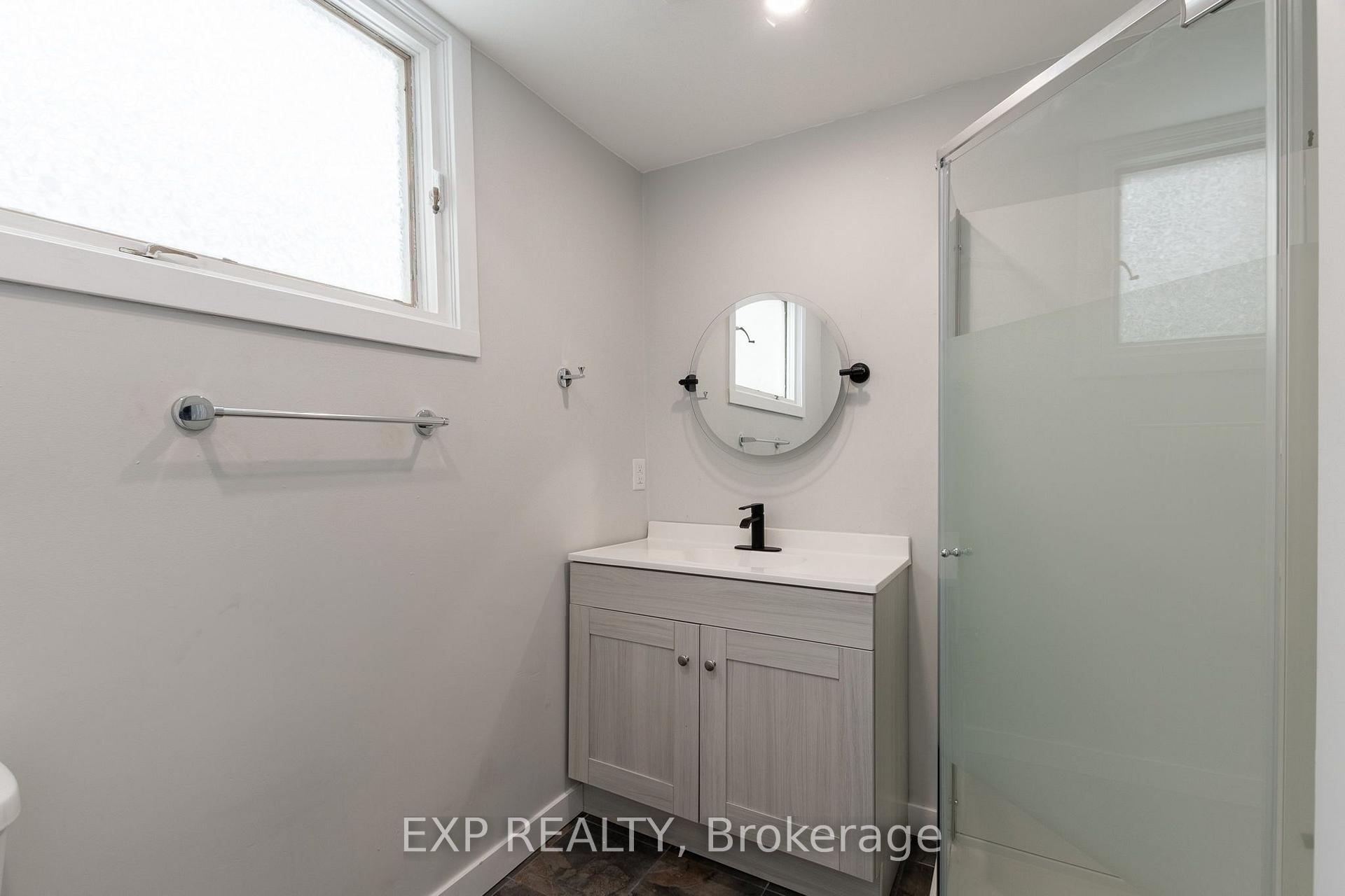 Photo 9 of 614 Chiddington Avenue, London, South R — HOMEH