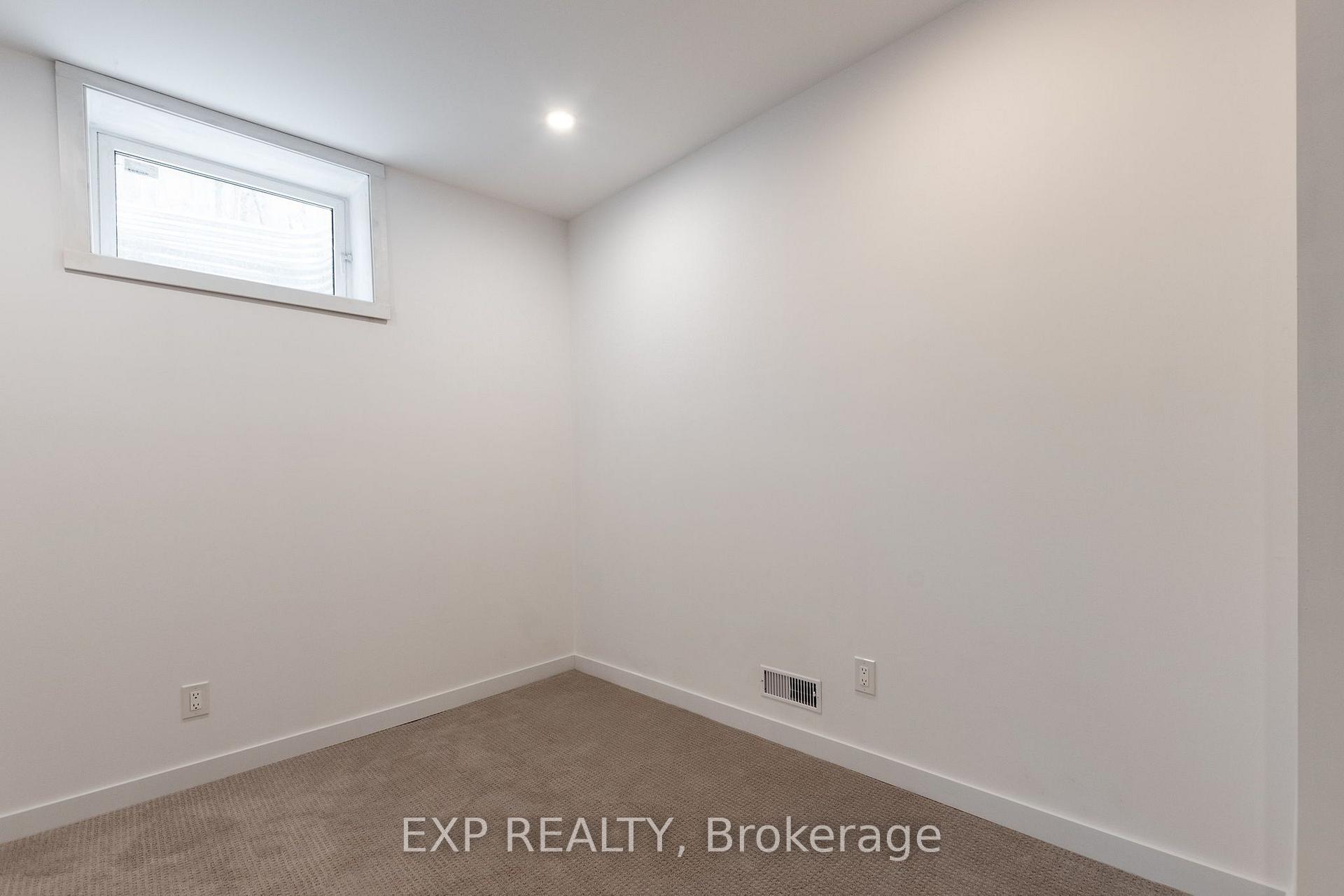 Photo 15 of 614 Chiddington Avenue, London, South R — HOMEH