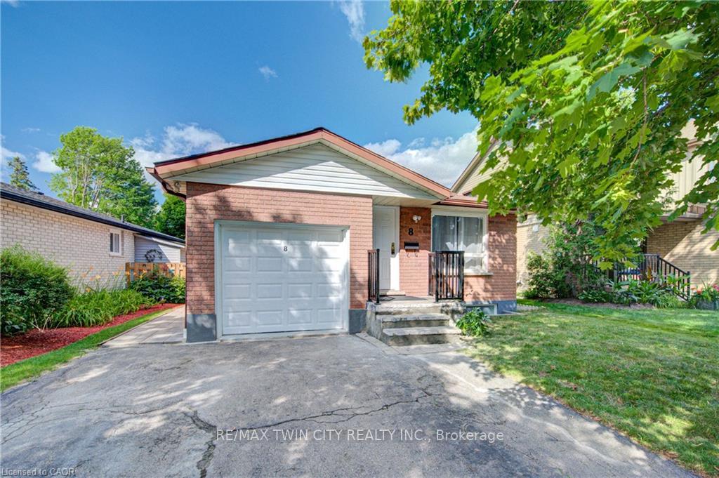 Photo 2 of 8 Pamela Place, Guelph, Willow West/Sugarbush/West Acres — HOMEH