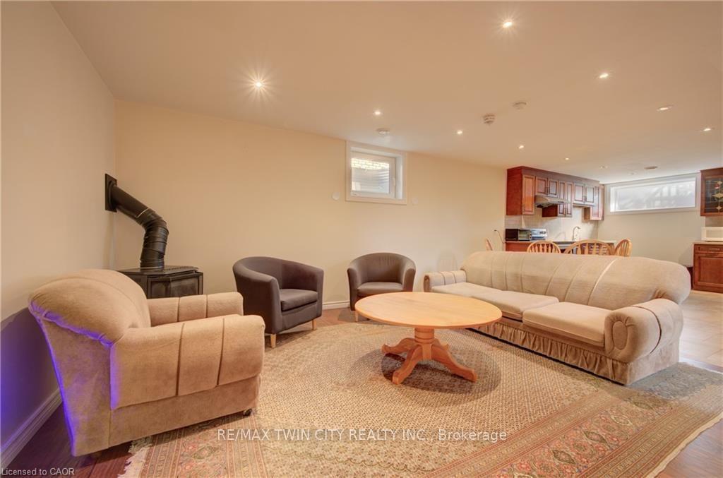 Photo 23 of 8 Pamela Place, Guelph, Willow West/Sugarbush/West Acres — HOMEH