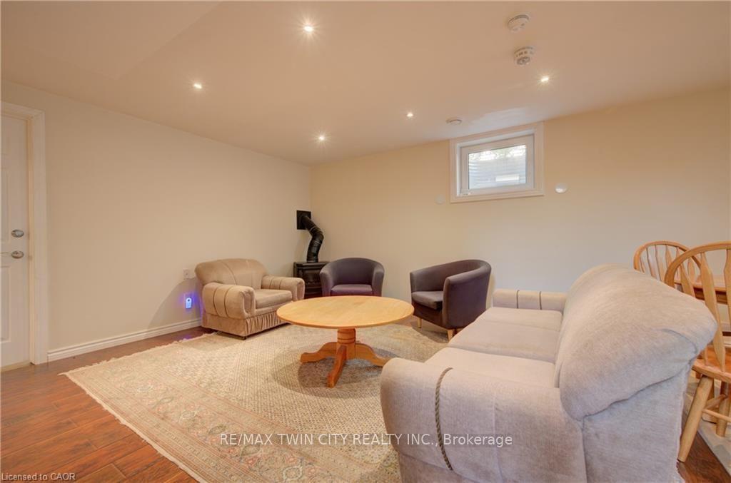 Photo 24 of 8 Pamela Place, Guelph, Willow West/Sugarbush/West Acres — HOMEH