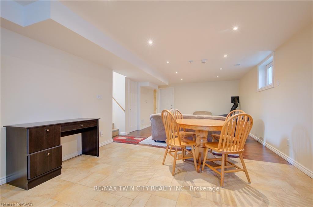 Photo 27 of 8 Pamela Place, Guelph, Willow West/Sugarbush/West Acres — HOMEH