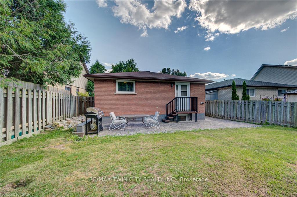 Photo 35 of 8 Pamela Place, Guelph, Willow West/Sugarbush/West Acres — HOMEH