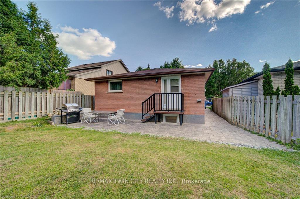 Photo 37 of 8 Pamela Place, Guelph, Willow West/Sugarbush/West Acres — HOMEH
