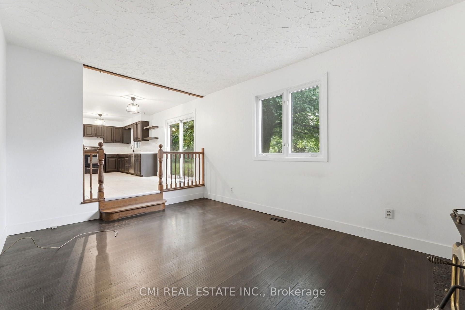 Photo 11 of 6 John Place, Waterloo — HOMEH