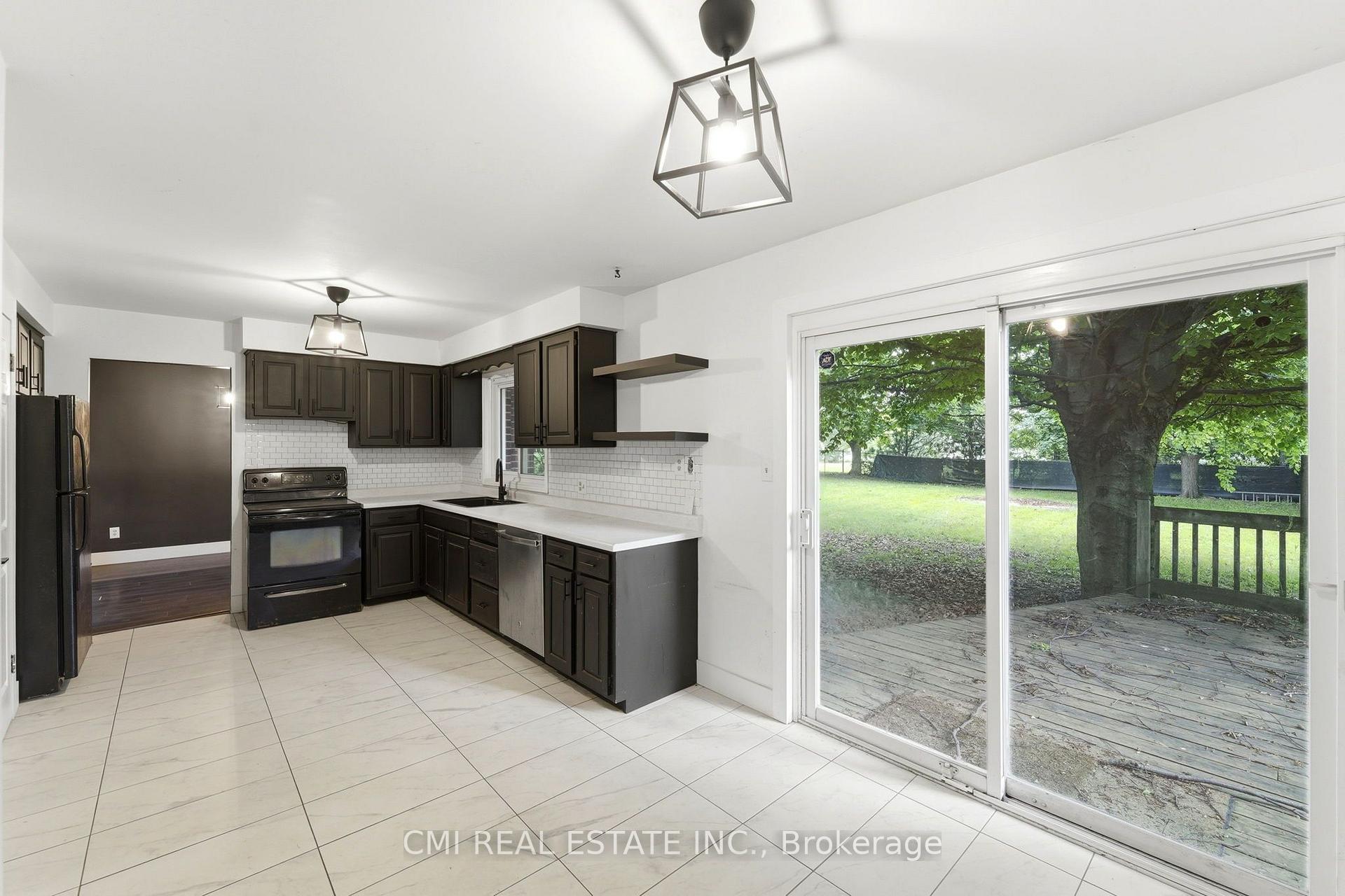 Photo 15 of 6 John Place, Waterloo — HOMEH