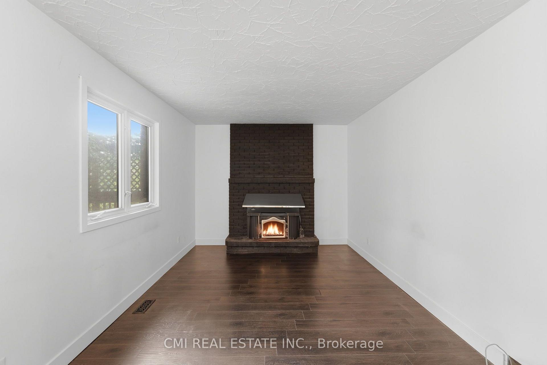 Photo 17 of 6 John Place, Waterloo — HOMEH