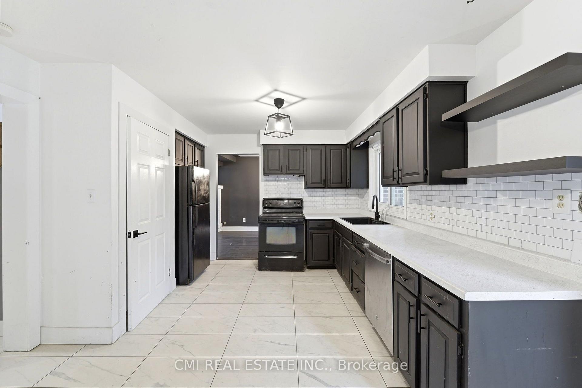 Photo 18 of 6 John Place, Waterloo — HOMEH