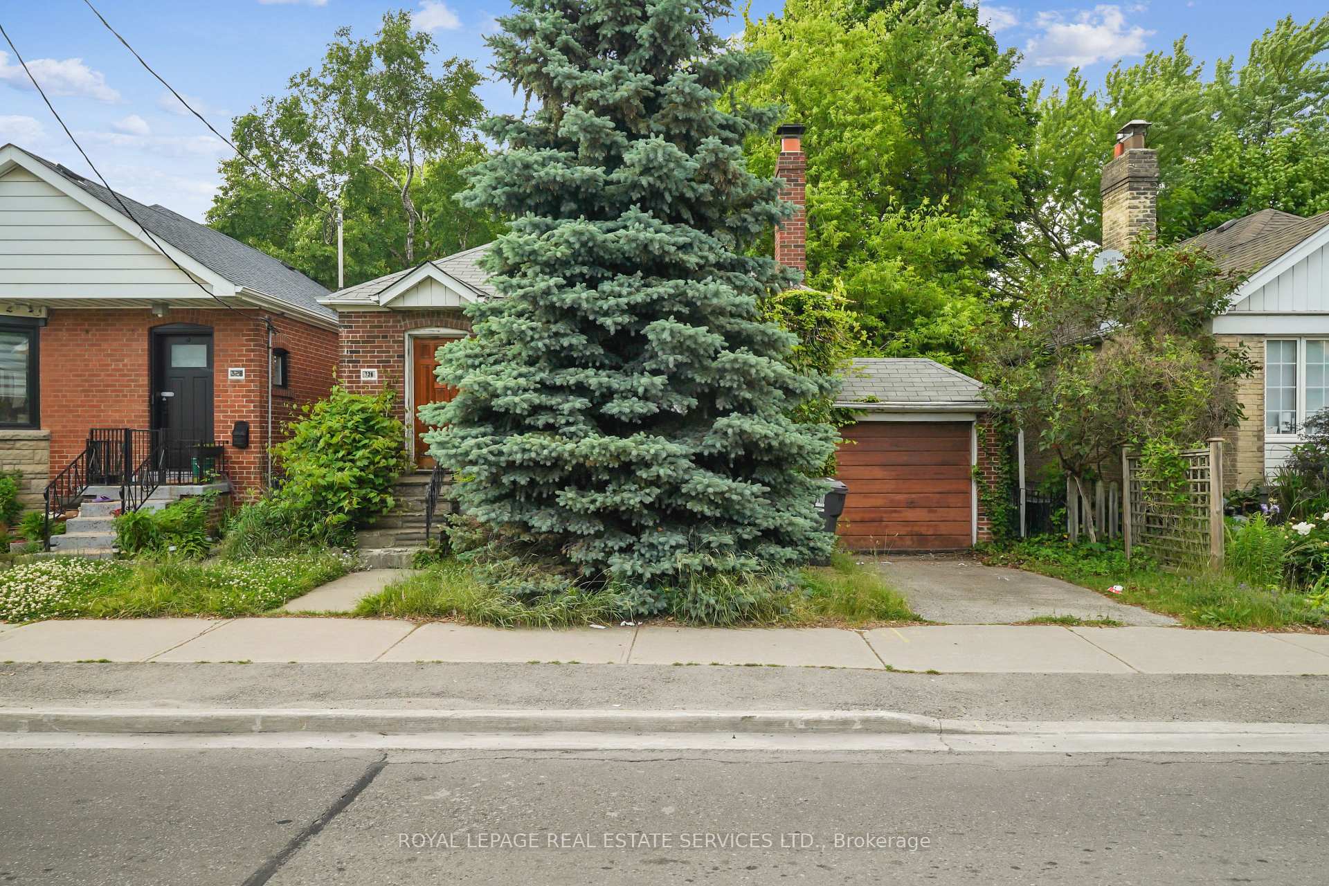 Photo 3 of 326 Lawrence Avenue W, Toronto, Bedford Park-Nortown — HOMEH