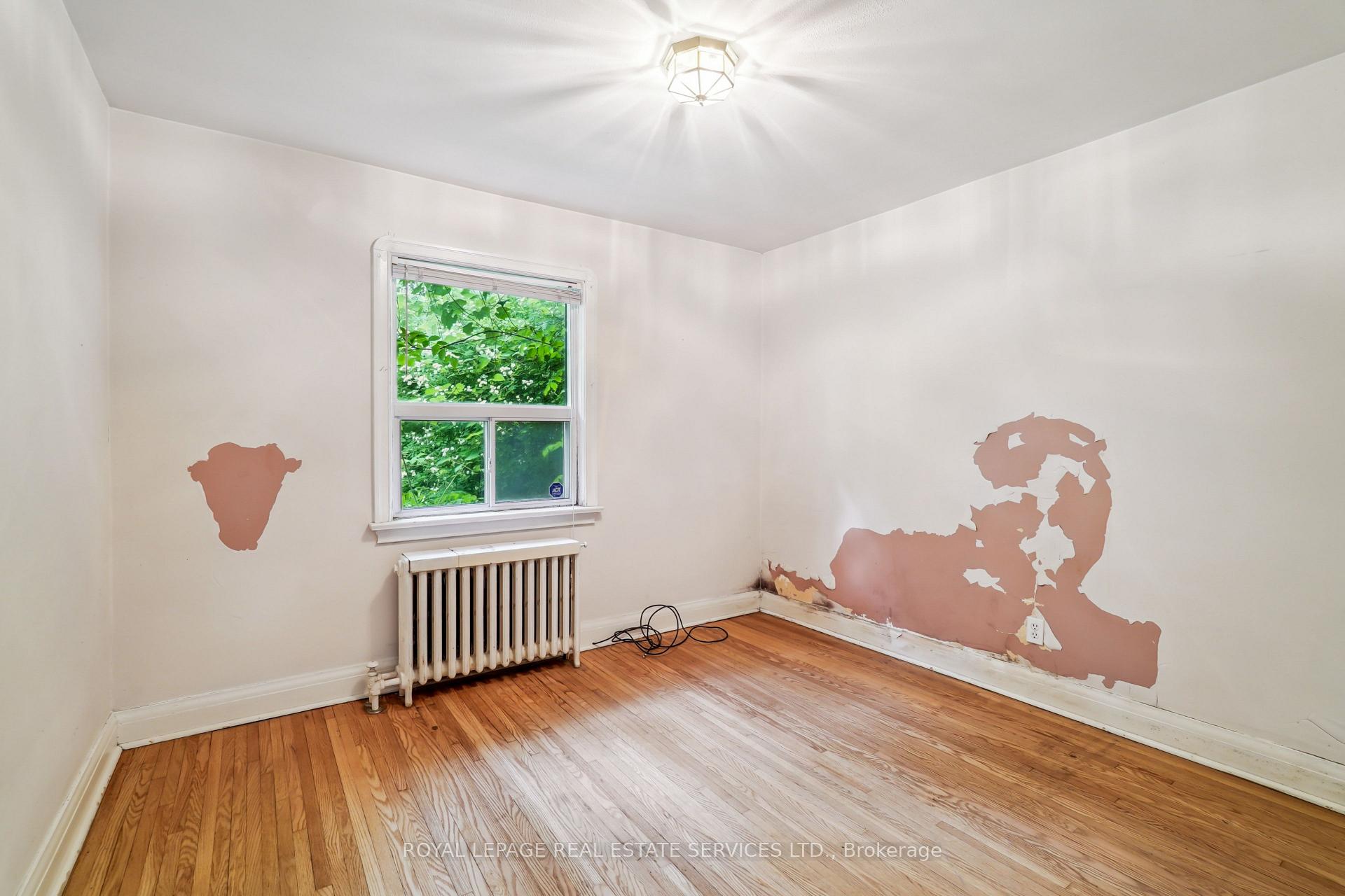 Photo 13 of 326 Lawrence Avenue W, Toronto, Bedford Park-Nortown — HOMEH