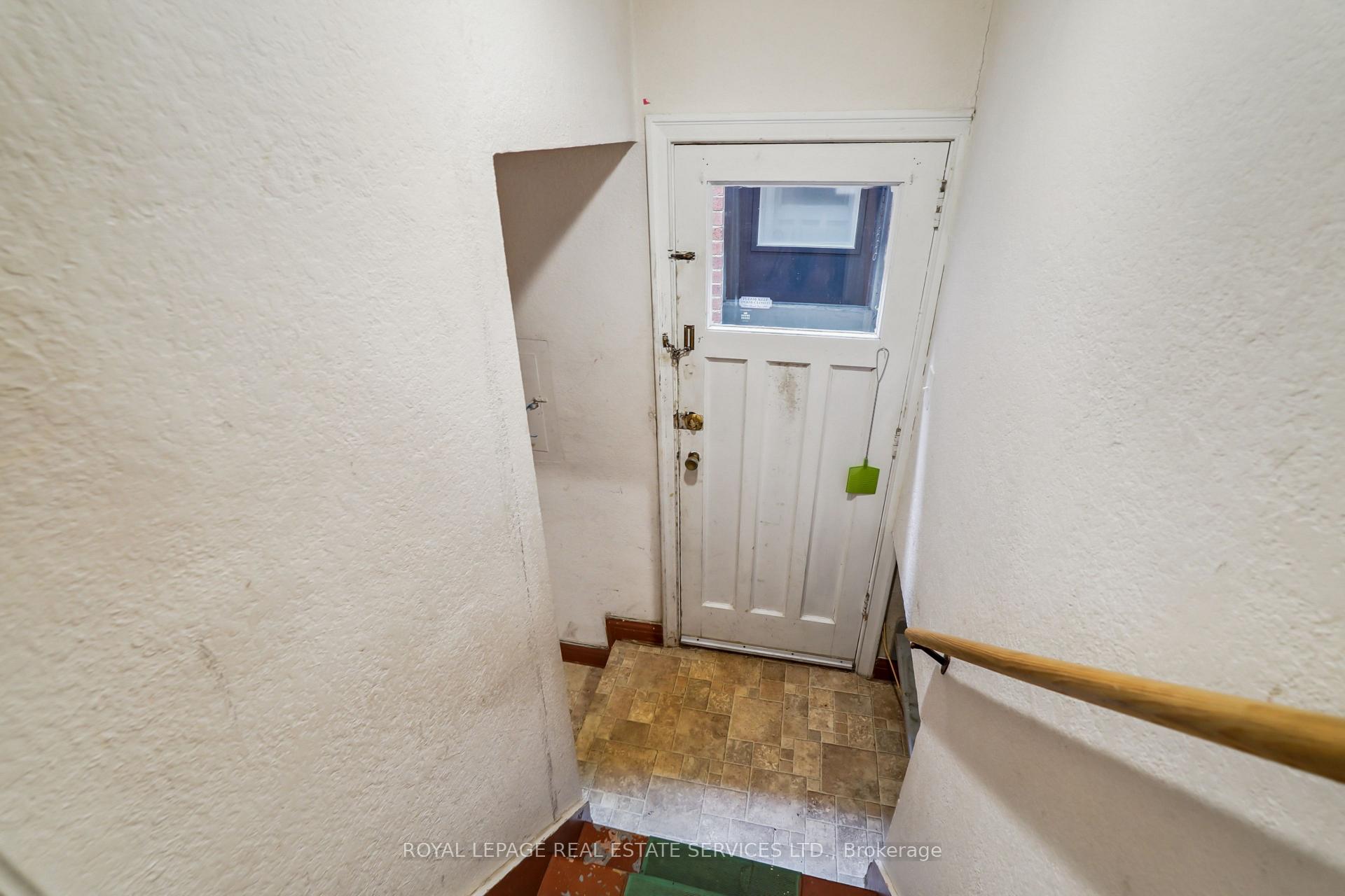 Photo 16 of 326 Lawrence Avenue W, Toronto, Bedford Park-Nortown — HOMEH