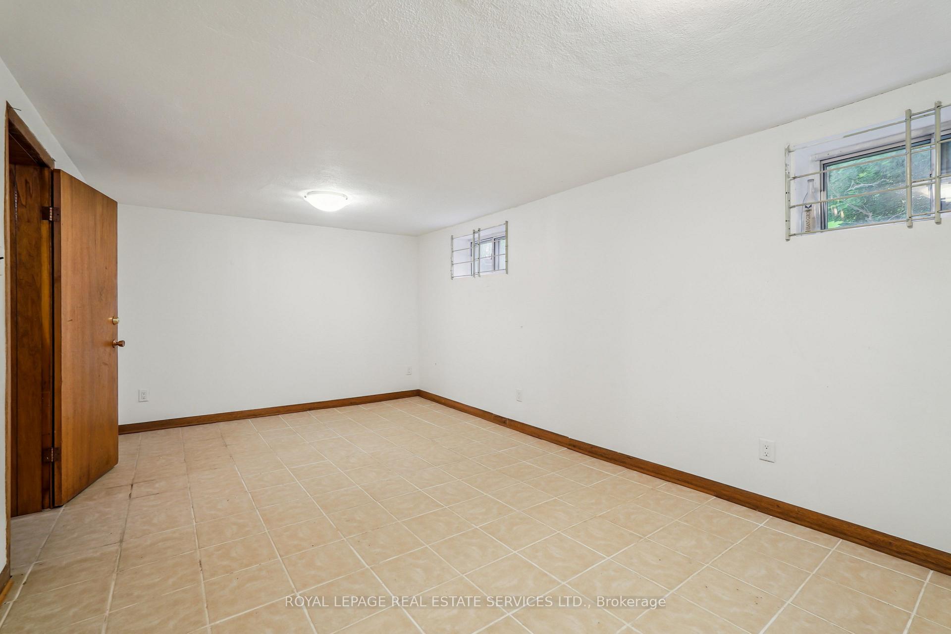 Photo 19 of 326 Lawrence Avenue W, Toronto, Bedford Park-Nortown — HOMEH