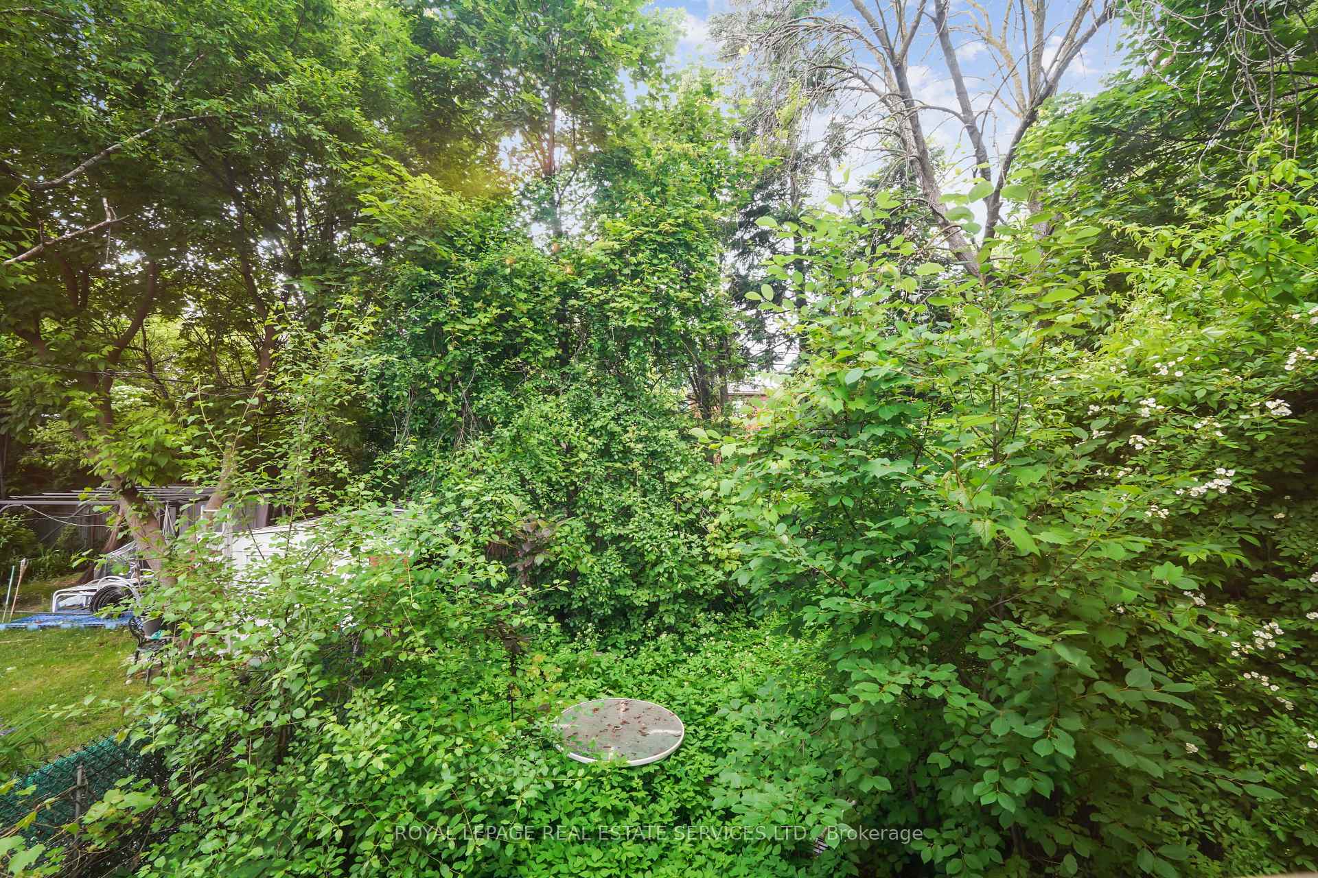 Photo 26 of 326 Lawrence Avenue W, Toronto, Bedford Park-Nortown — HOMEH