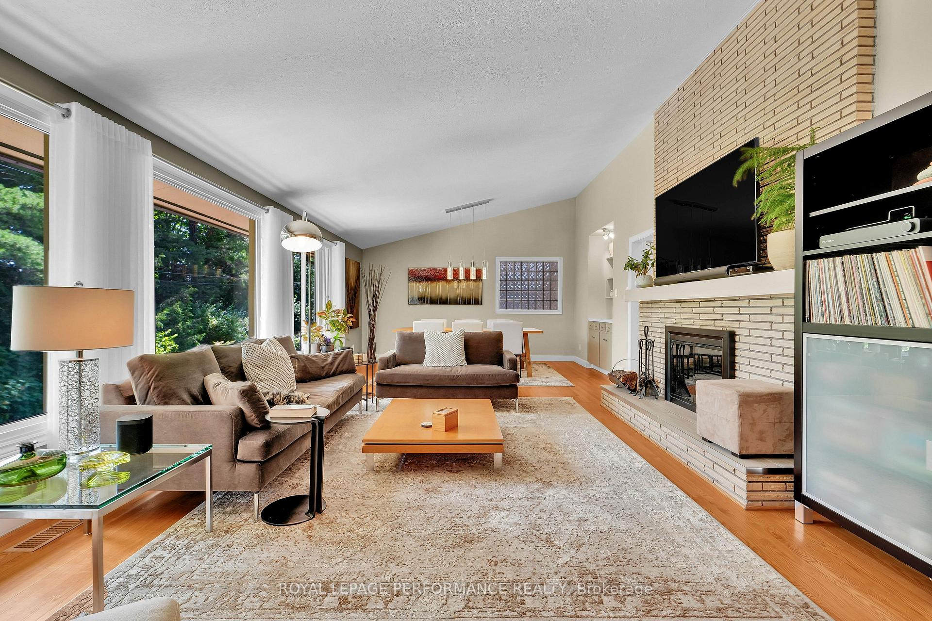 Photo 9 of 2321 Hillary Avenue, Ottawa, Alta Vista — HOMEH