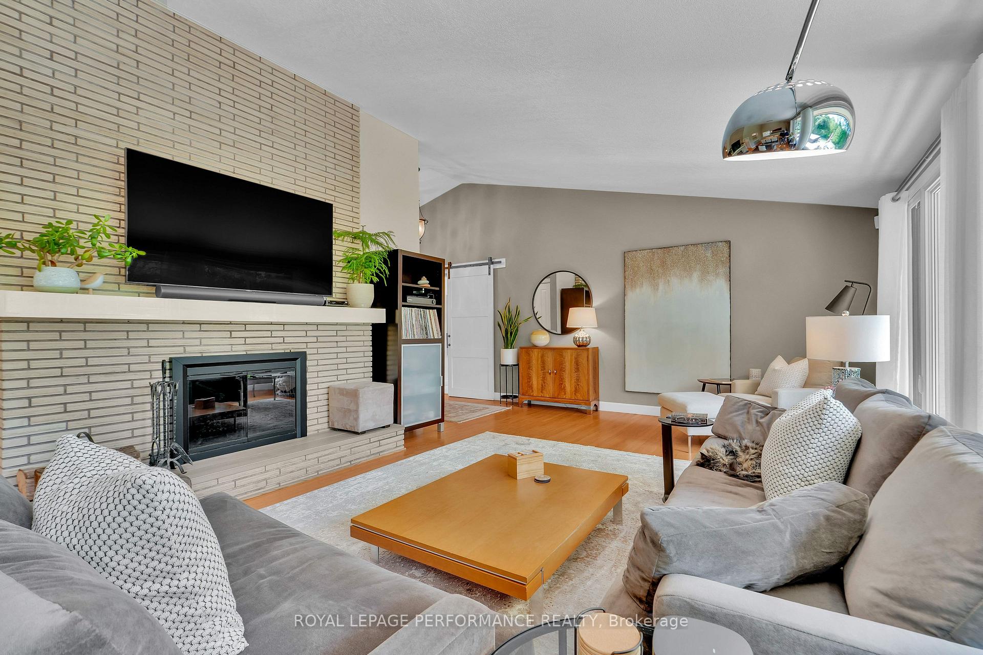 Photo 13 of 2321 Hillary Avenue, Ottawa, Alta Vista — HOMEH