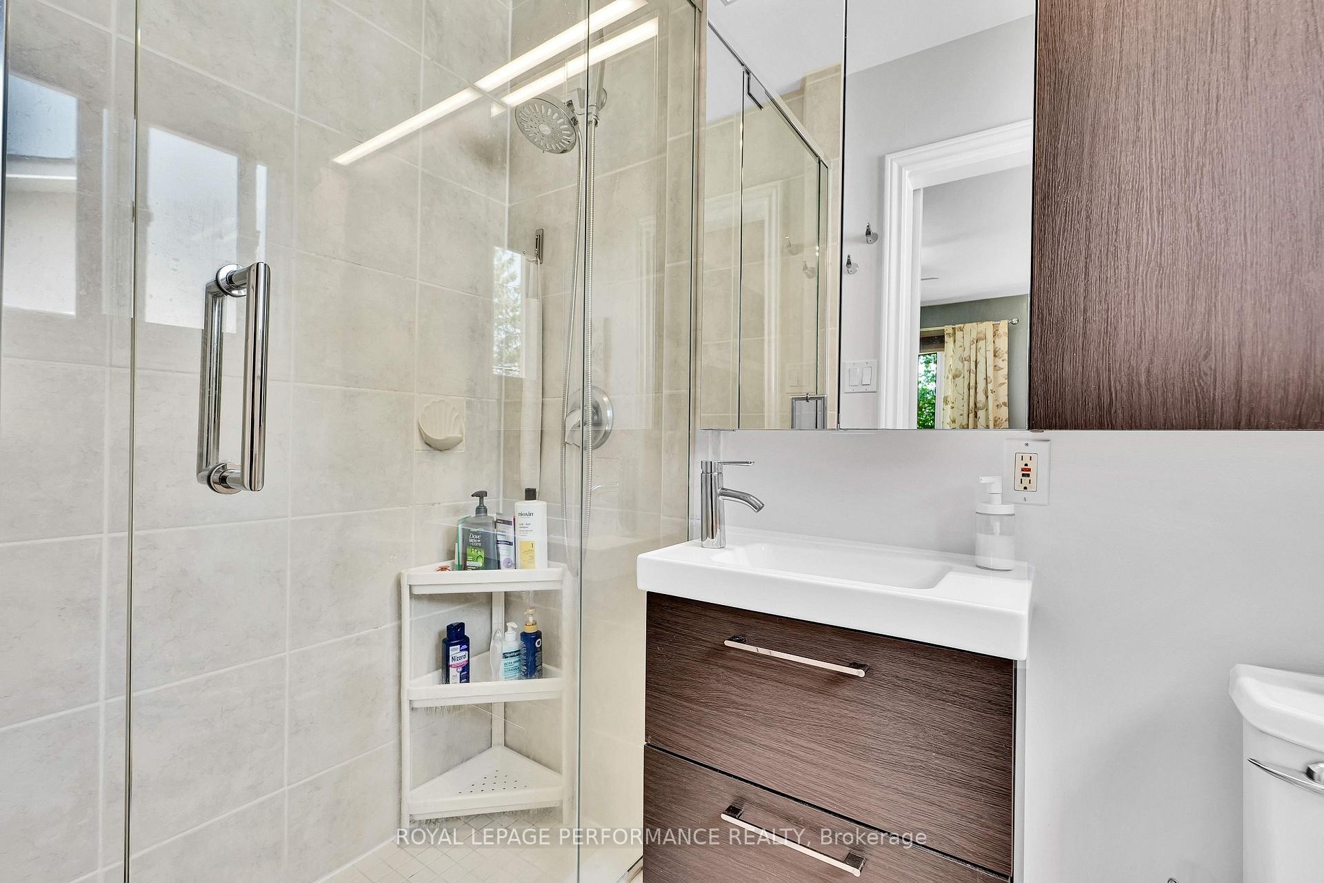 Photo 23 of 2321 Hillary Avenue, Ottawa, Alta Vista — HOMEH
