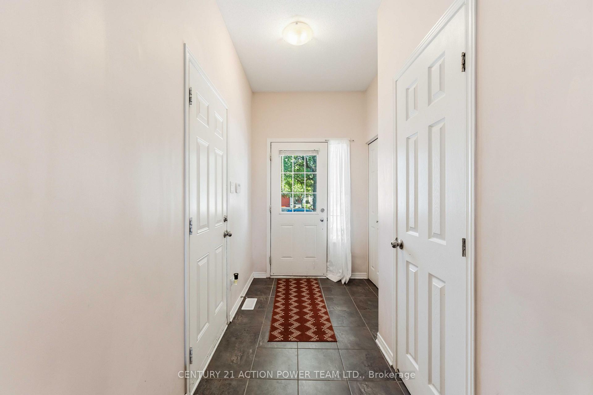 Photo 3 of 1473 Demeter Street W, Ottawa, Fallingbrook/Gardenway South — HOMEH