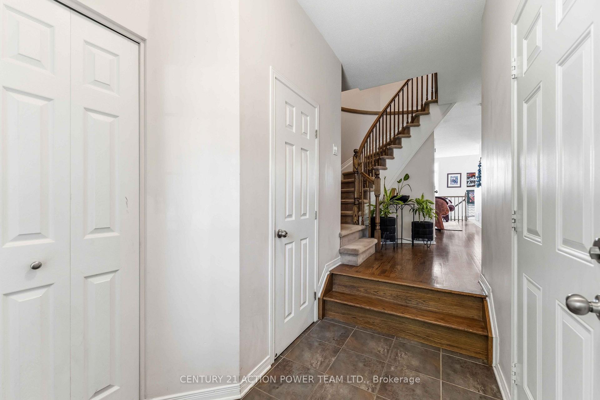 Photo 5 of 1473 Demeter Street W, Ottawa, Fallingbrook/Gardenway South — HOMEH