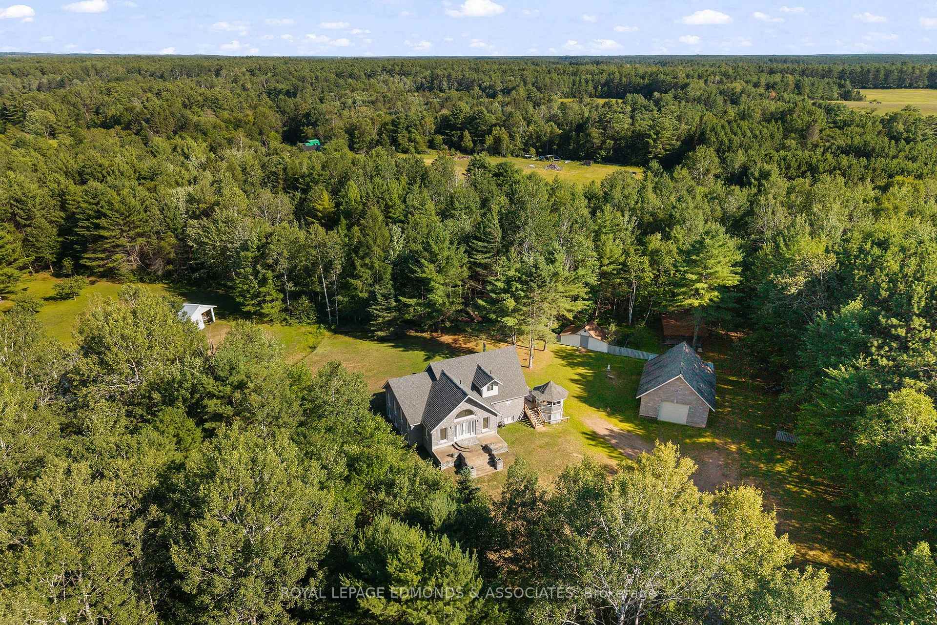 Photo 1 of 219 Zanders Road, Laurentian Valley, Laurentian Valley — HOMEH