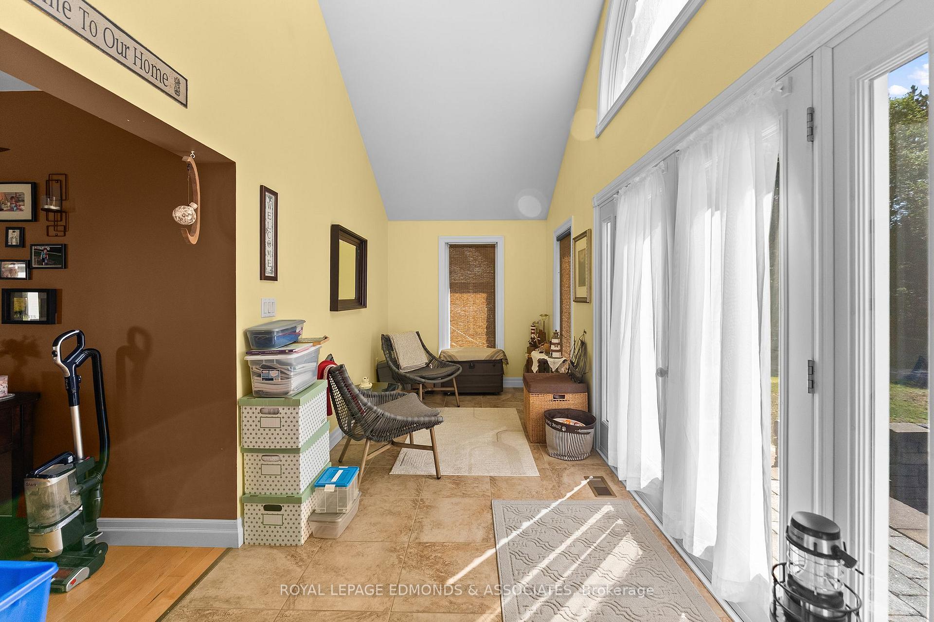 Photo 6 of 219 Zanders Road, Laurentian Valley, Laurentian Valley — HOMEH