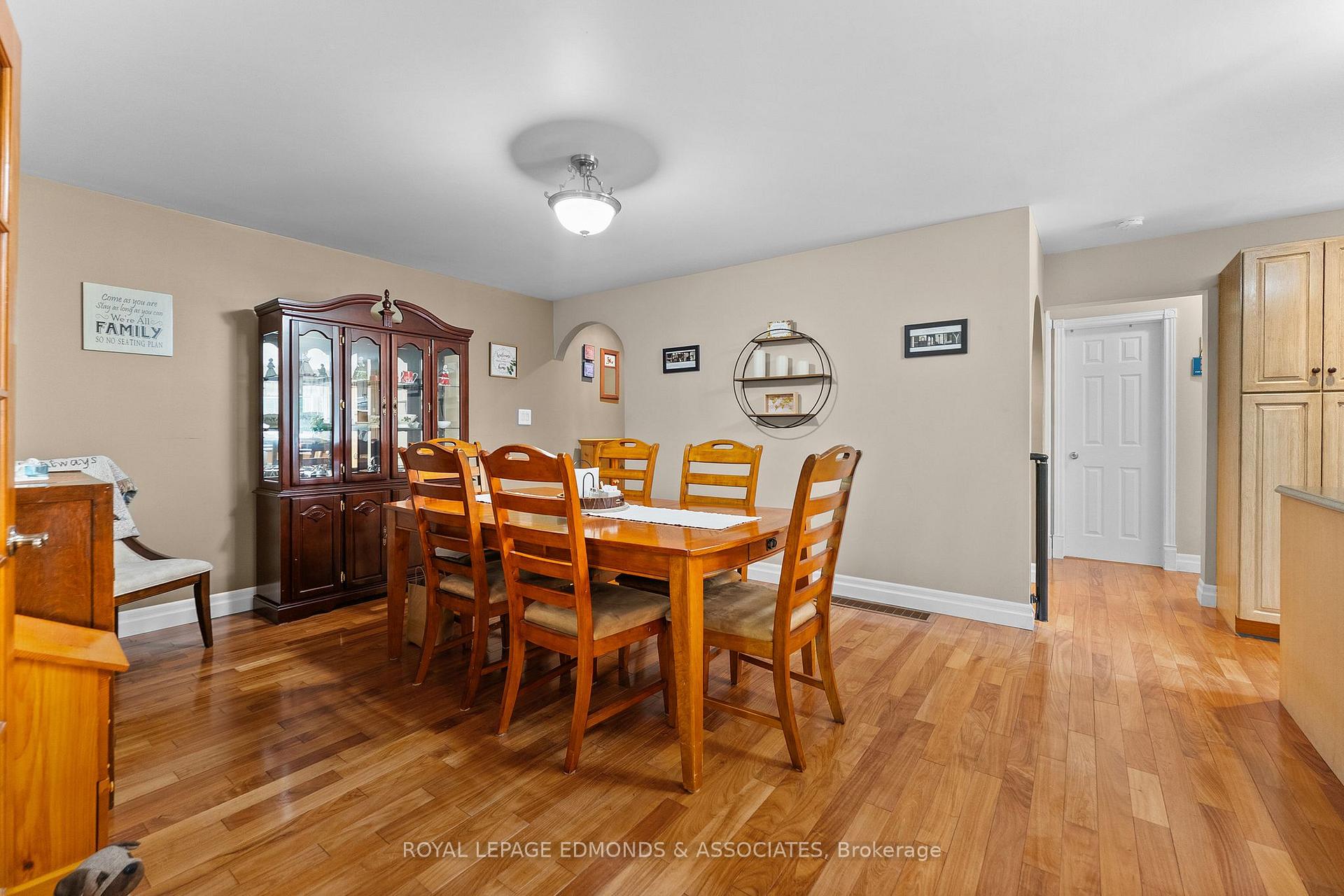 Photo 10 of 219 Zanders Road, Laurentian Valley, Laurentian Valley — HOMEH