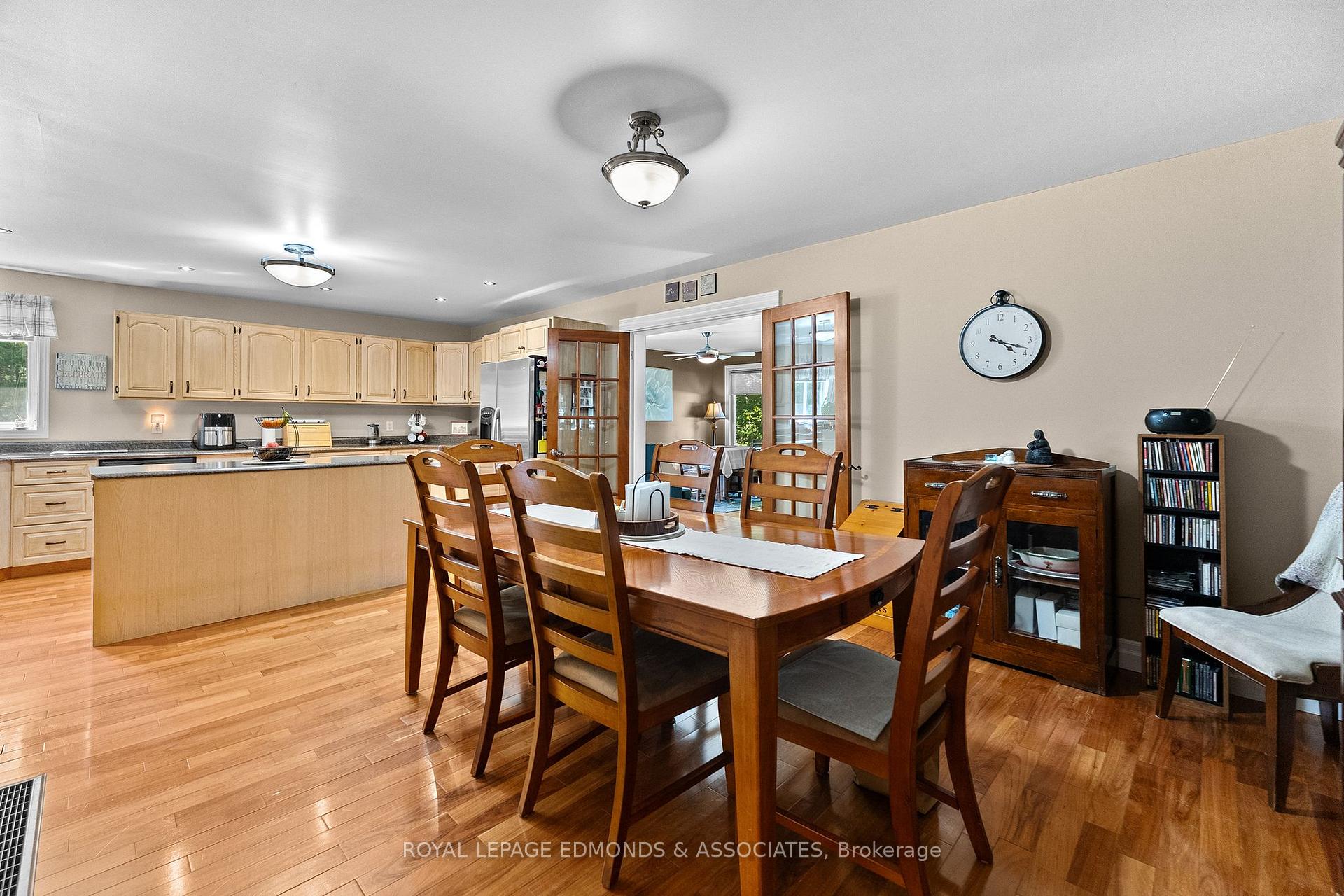 Photo 11 of 219 Zanders Road, Laurentian Valley, Laurentian Valley — HOMEH